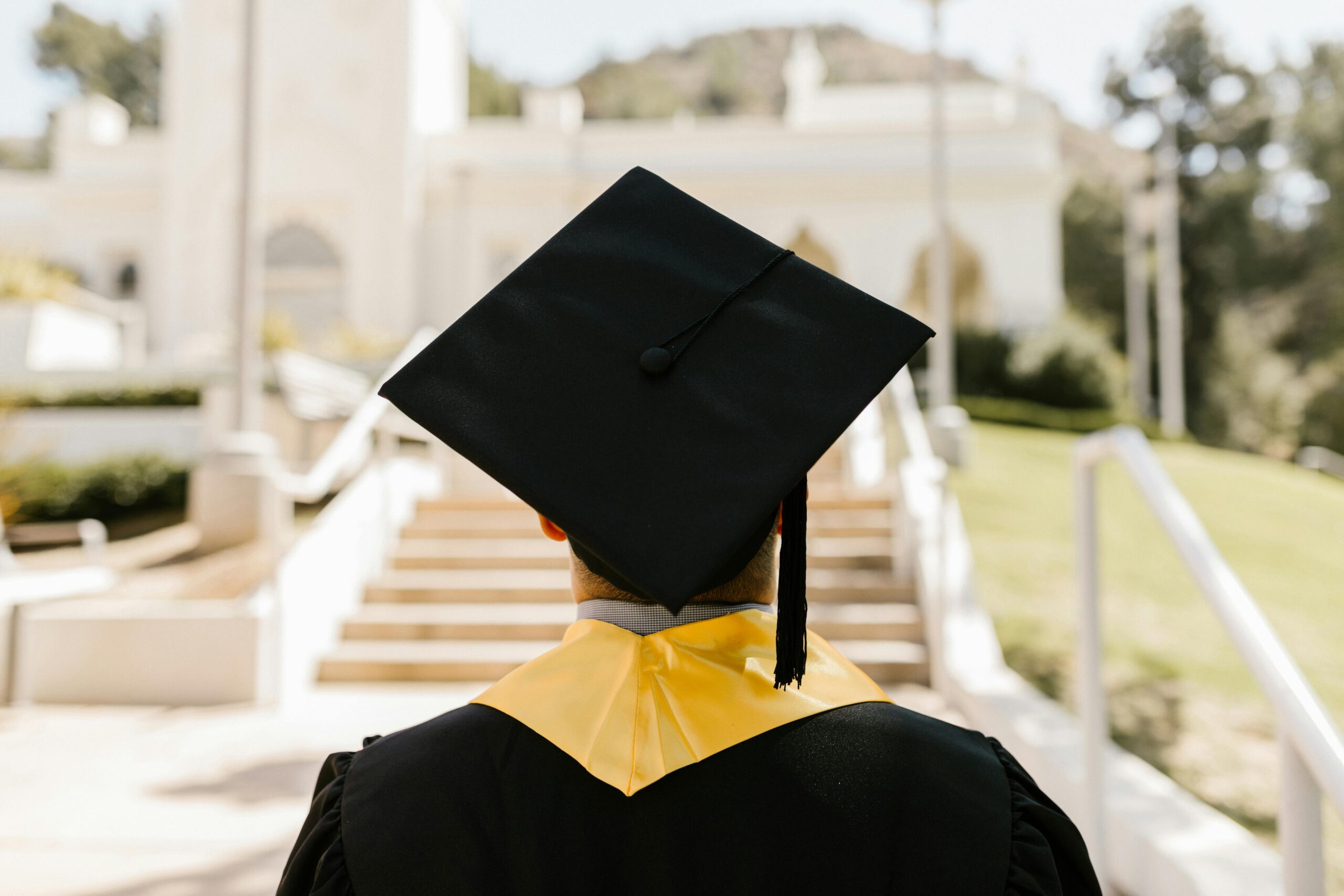 New-Graduates-in-the-Gulf-Success