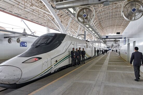 affordable-travel-between-Makkah-and-Madinah