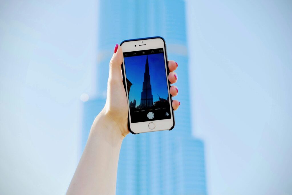 iphone-in-Dubai-camera-hacks