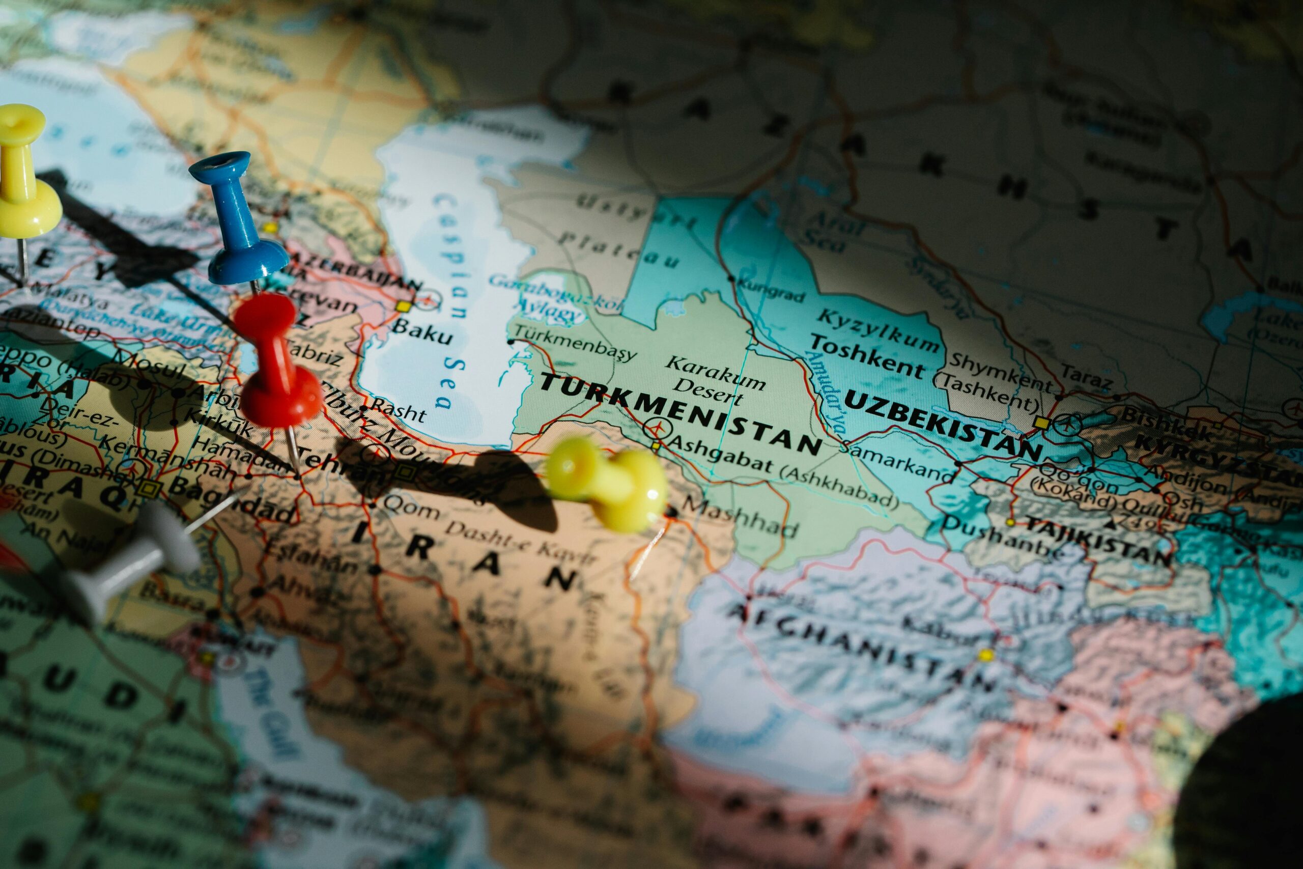 Guide-for-travelers-stuck-in-war-zones