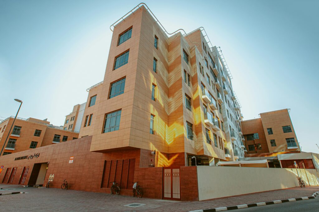 -where-cheap-shared-rooms-in-dubai-2025