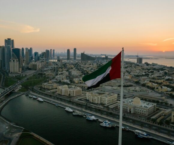 New-UAE-Laws-2025-What-Expats-Tourists-Residents-Need-to-Know