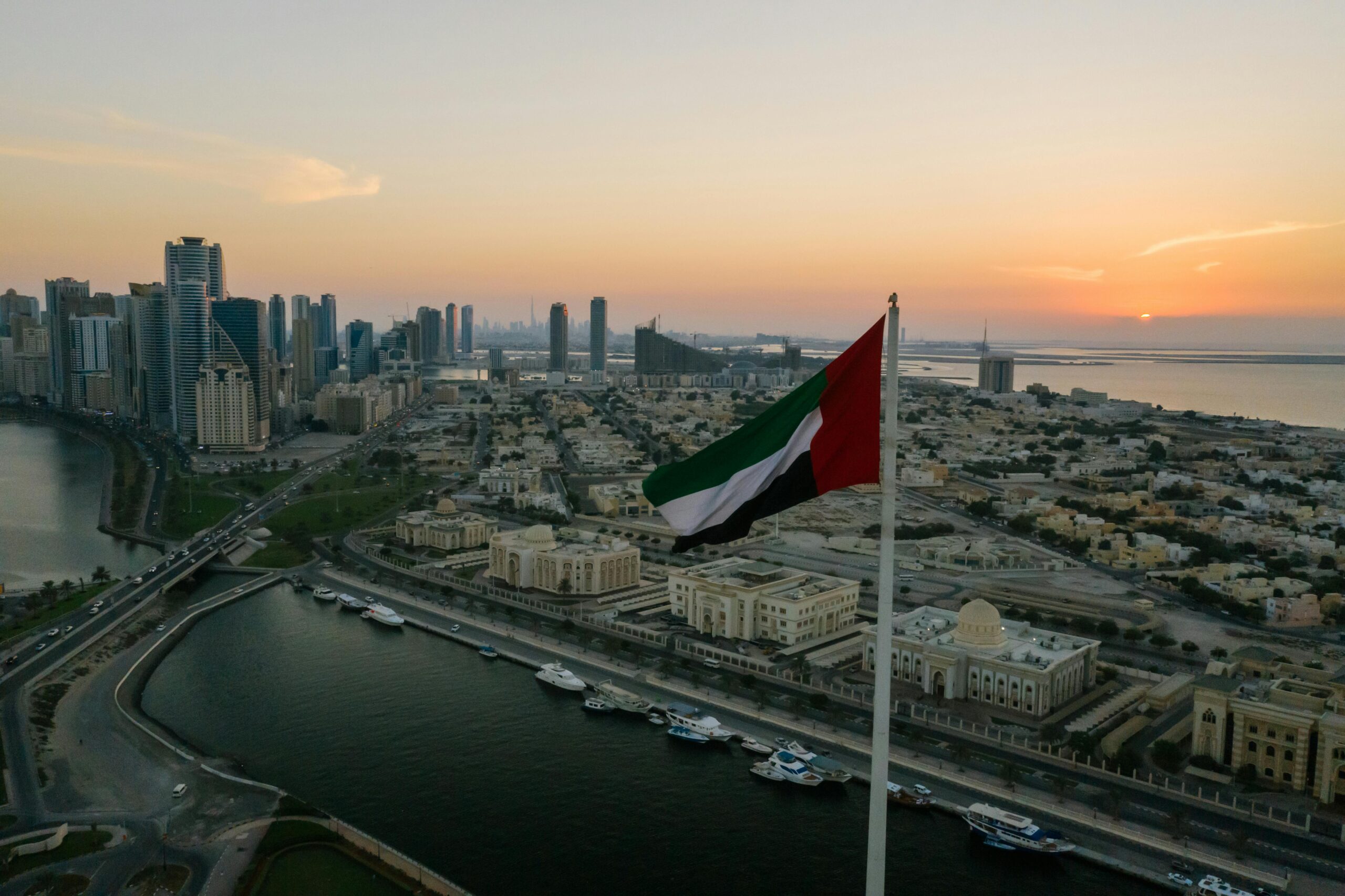 New-UAE-Laws-2025-What-Expats-Tourists-Residents-Need-to-Know